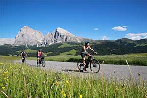 seiser alm geführte tour alpe di siusi tour guidata